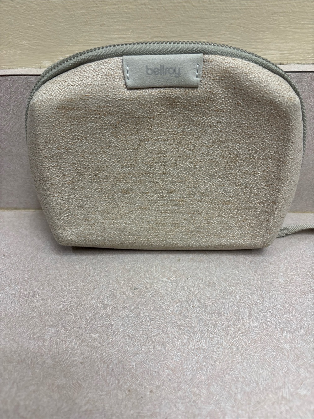Bellroy Toiletry Dopp Kit Travel Pouch Bag Organizer Beige Zip Secure Unisex